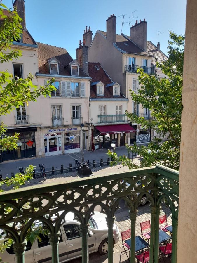 Emplacement Ideal : Studio Au Coeur De Dijon Disponible En Location Exterior foto