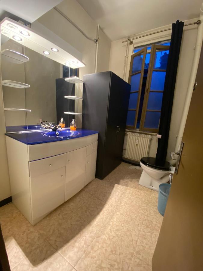 Emplacement Ideal : Studio Au Coeur De Dijon Disponible En Location Exterior foto