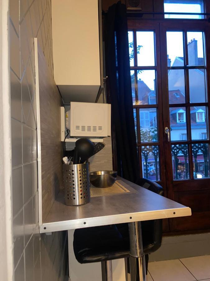Emplacement Ideal : Studio Au Coeur De Dijon Disponible En Location Exterior foto